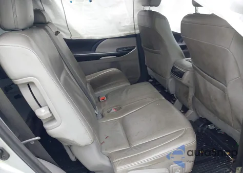 2018 Toyota Highlander Xle from USA, damaged, VIN 5TDJZRFH2JS872951